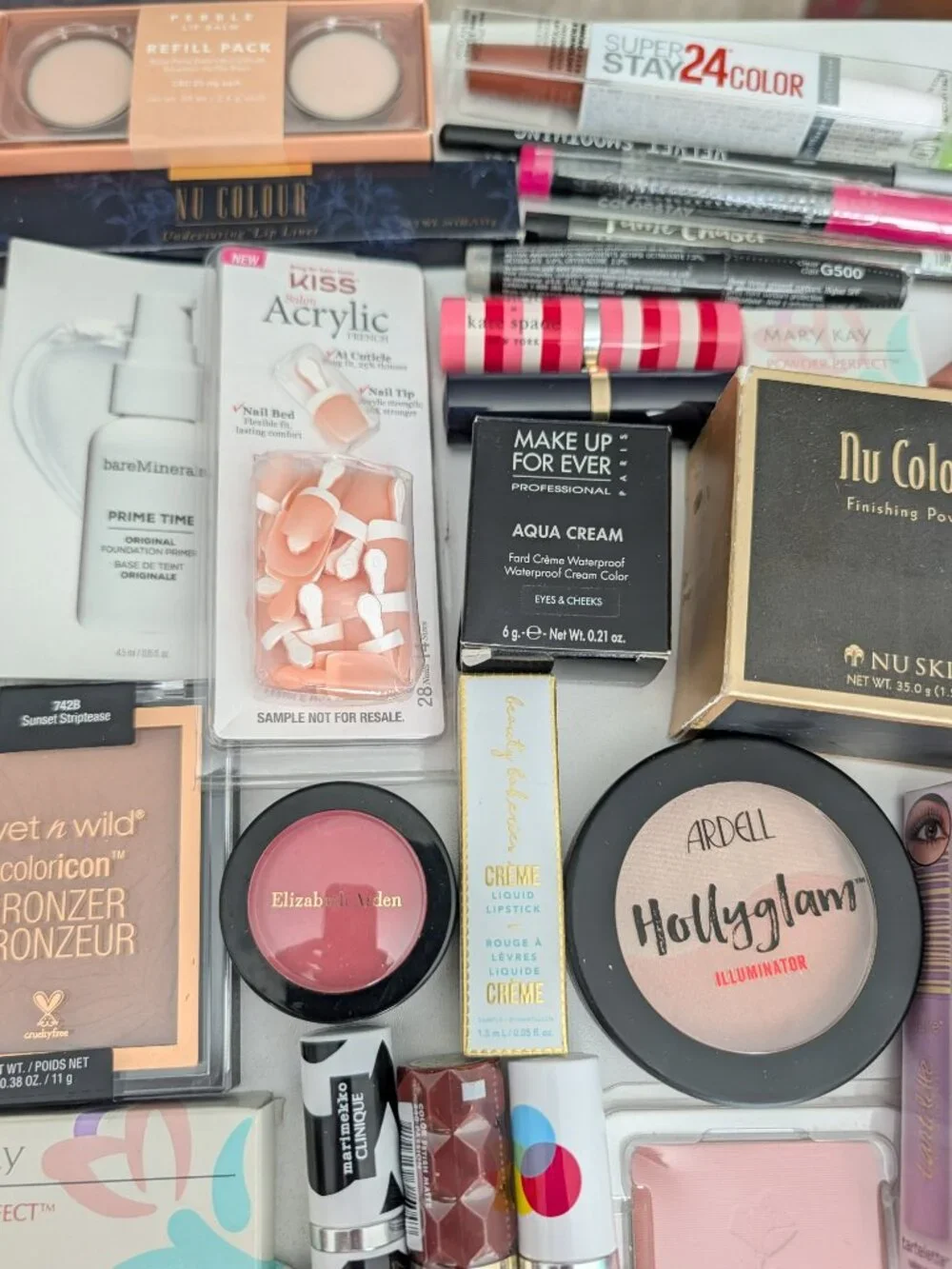 Mixed Beauty Makeup Cosmetics Lot Over 70 Pieces Bareminerals Clinique Revlon